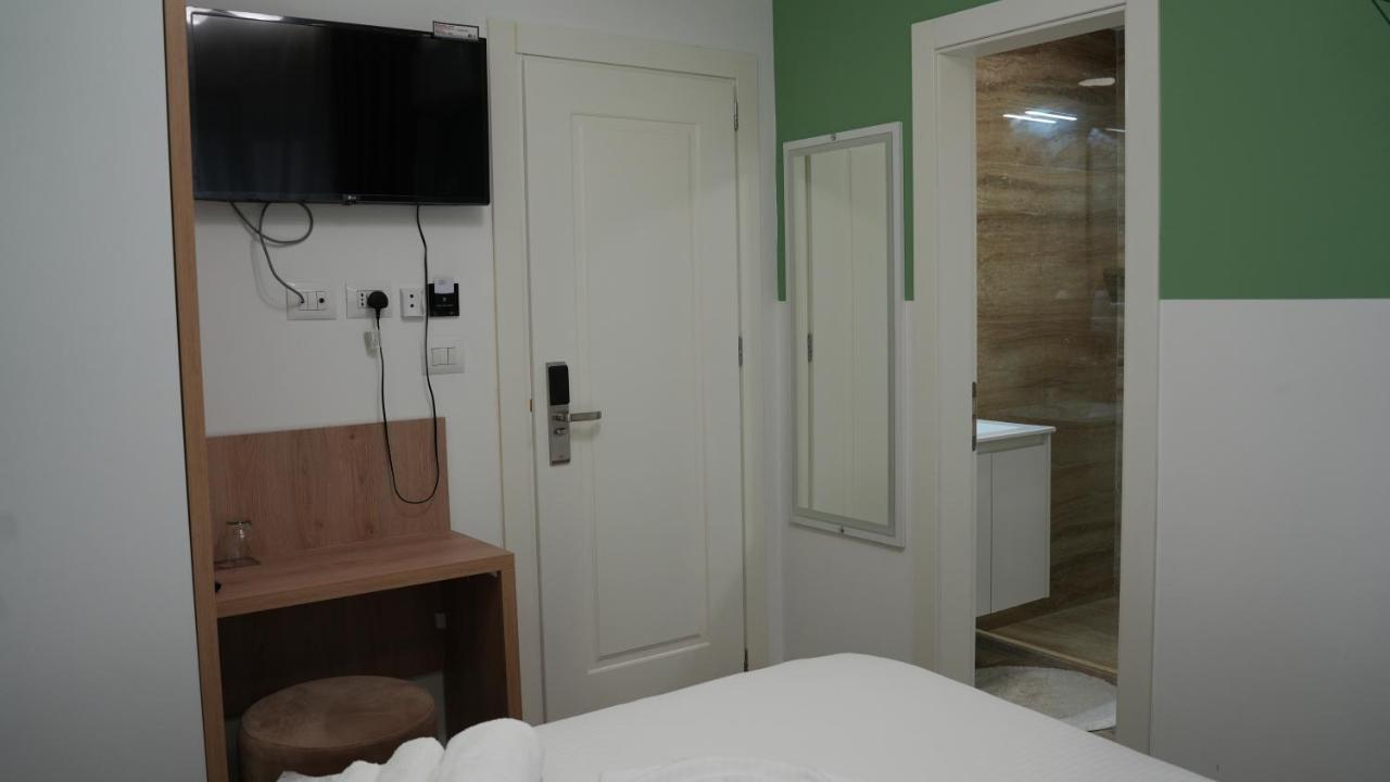 Hotel Luris Golem (Tirana) Exterior foto