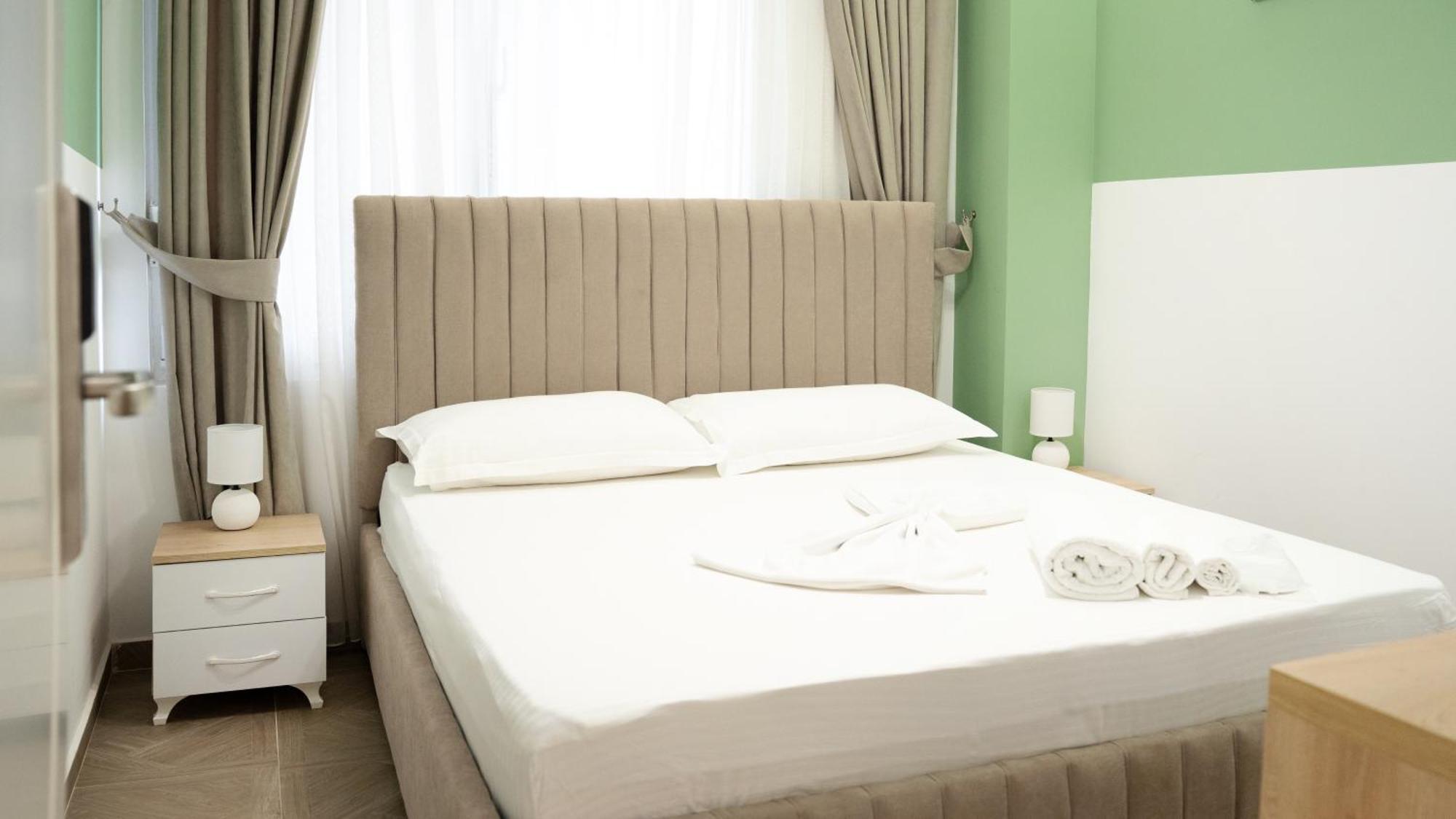 Hotel Luris Golem (Tirana) Exterior foto